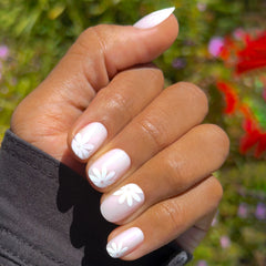 Chrome Daisy Pop - Press-On | Short | Round